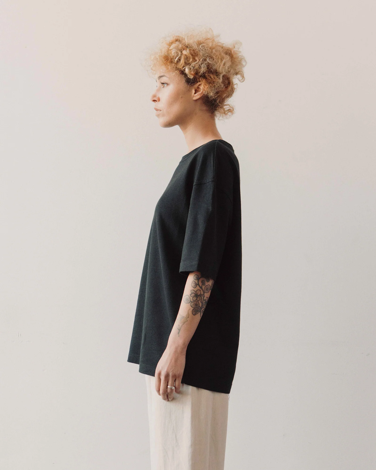 7115 Signature Everyday Tee, Black - Image 4