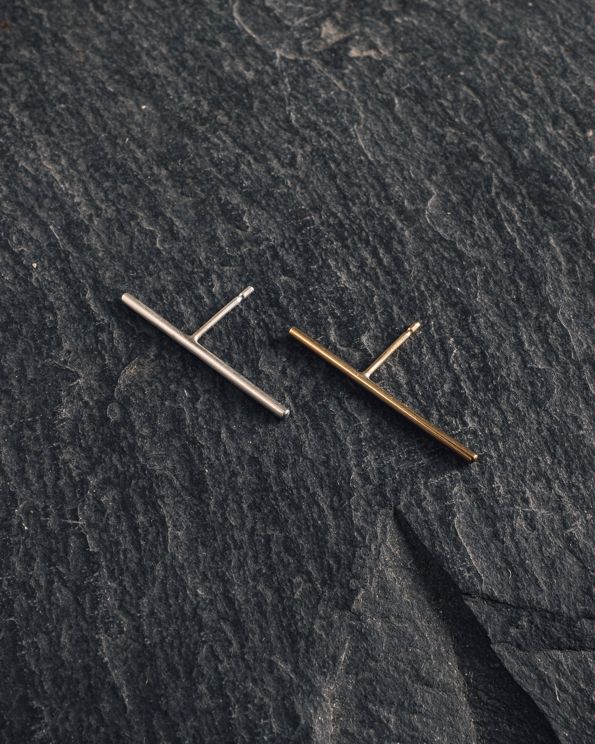Mirta Thin Line Earring, Gold - Image 3